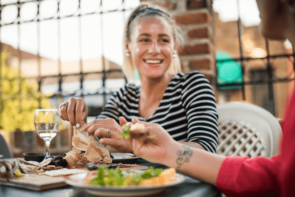 A Guide To A Small Bites Friendsgiving.